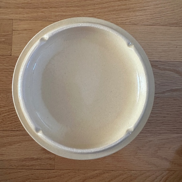 Robinson Ransbottom Pottery Co. Roseville Ohio Pot with Lid 1.5 Qt. Blue Cream - Picture 10 of 13